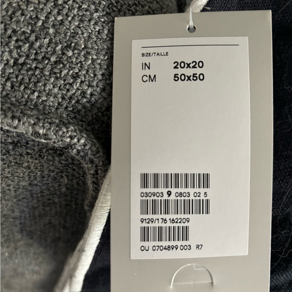 New navy linen cushion covers - Picture 3 of 3